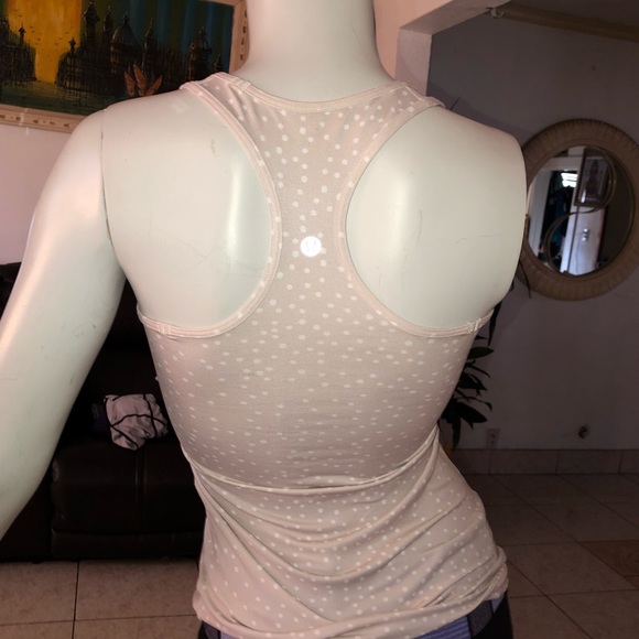 - Lululemon athletic size 4 - Picture 3 of 6